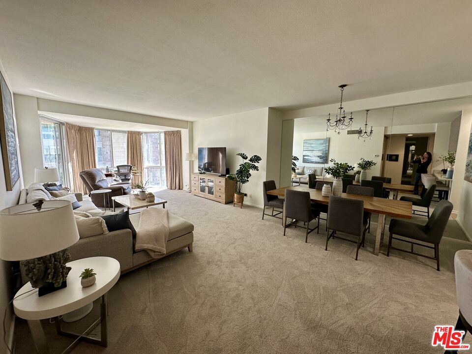 Dining room, Interior, Living room, Pendant Lights