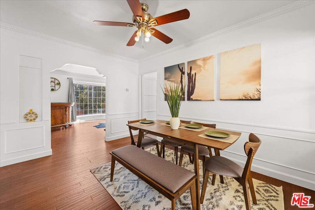 Dining room, Interior, Wood Texture Flooring