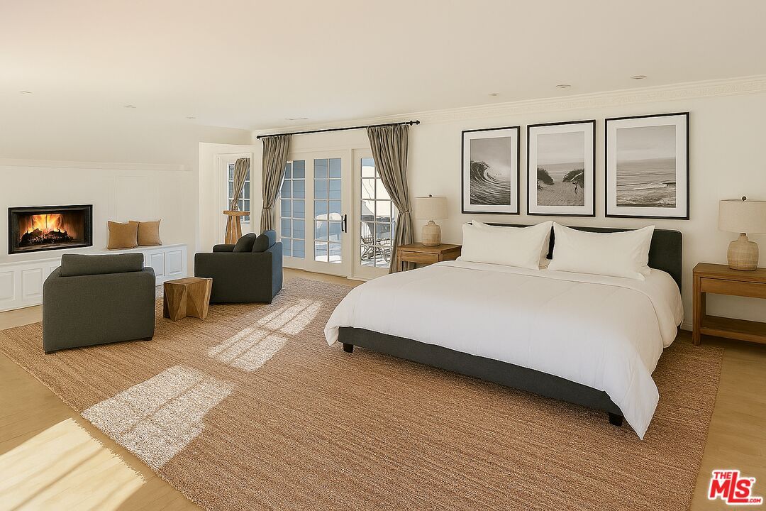 Bedroom, Fireplace, Interior, Wood Texture Flooring