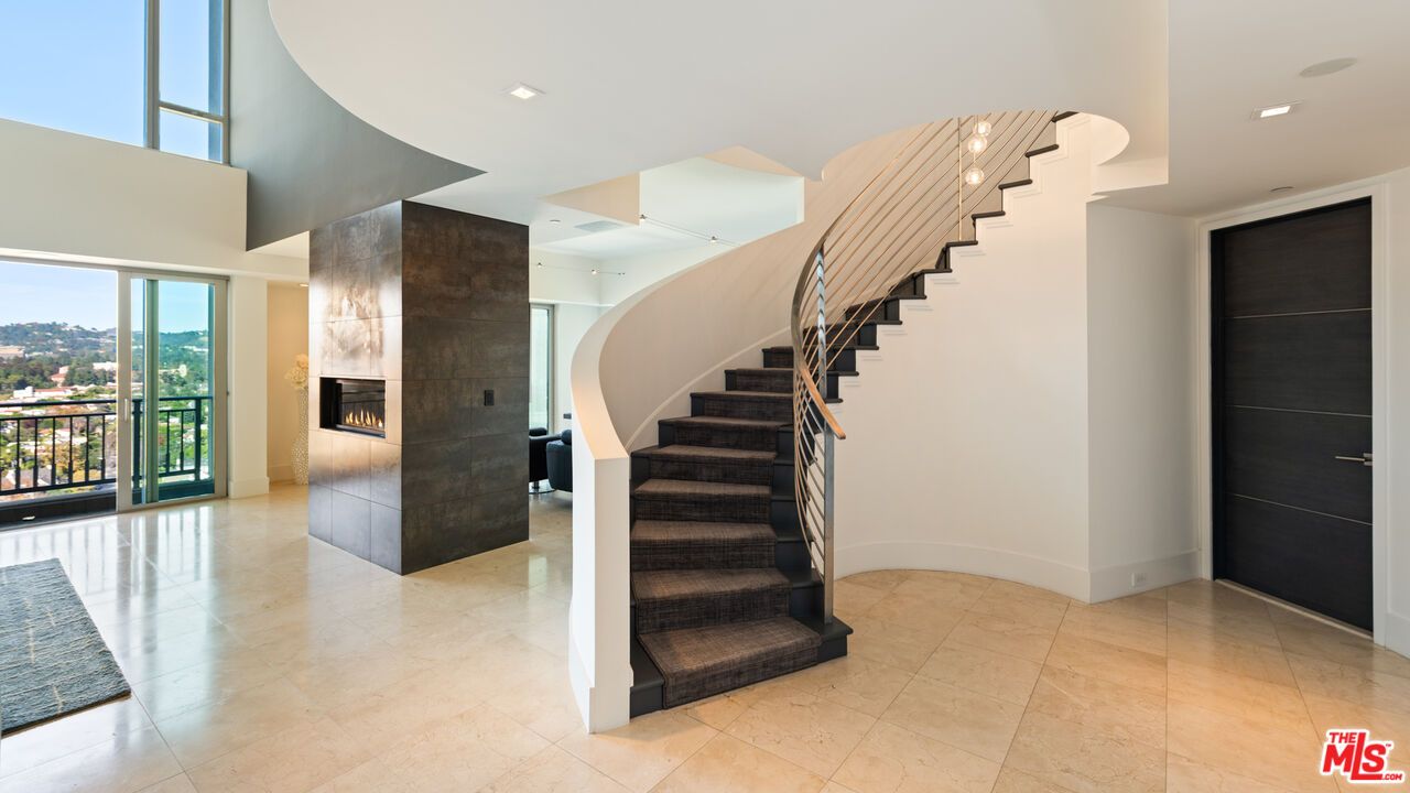 Fireplace, Interior, Recessed Lighting