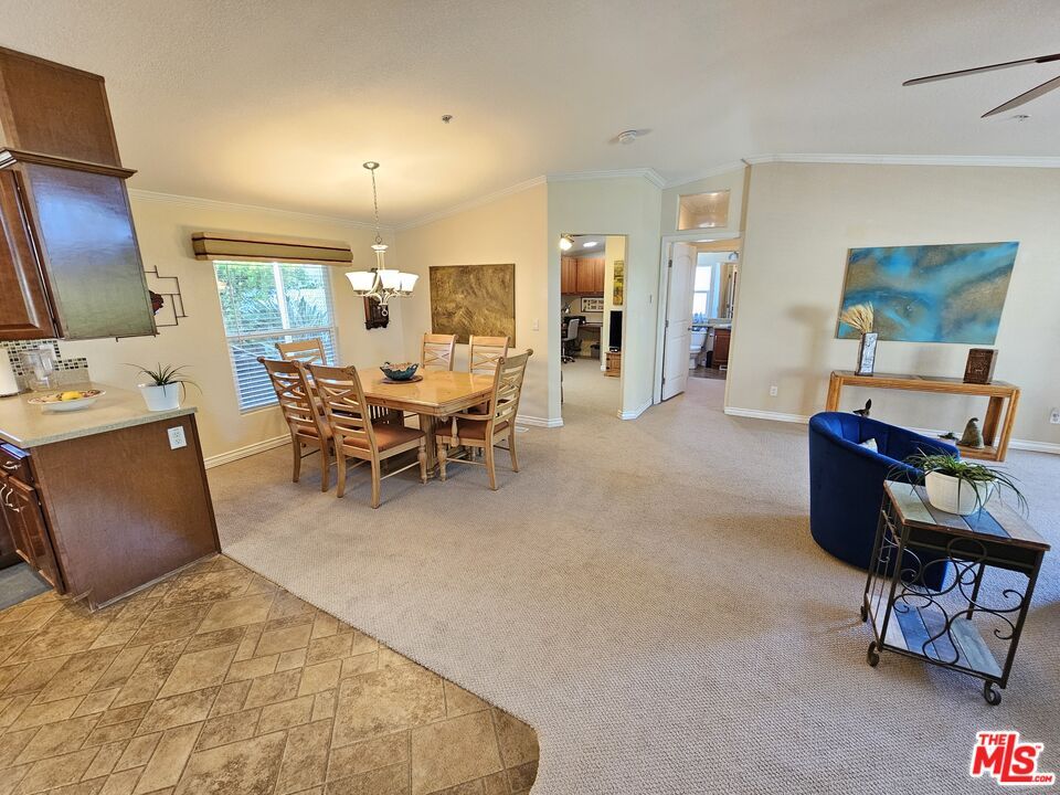 Chandelier, Dining room, Interior, Kitchen, Living room