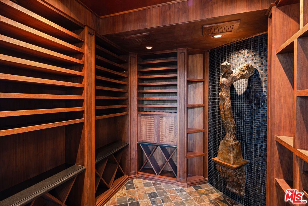 Interior, Recessed Lighting, Wine Storage