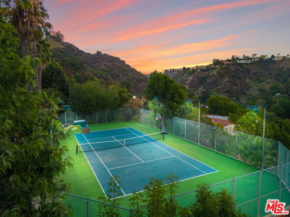 Exterior, Tennis Courts