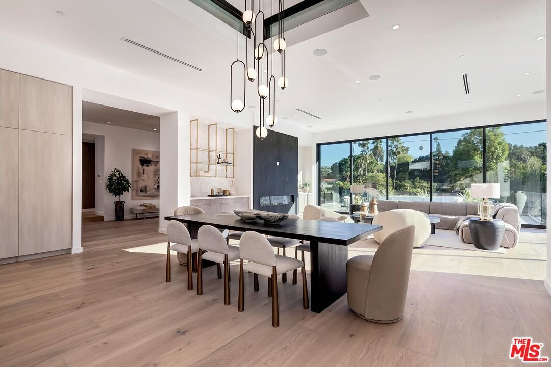 Dining room, Interior, Living room, Pendant Lights, Recessed Lighting, Wood Texture Flooring