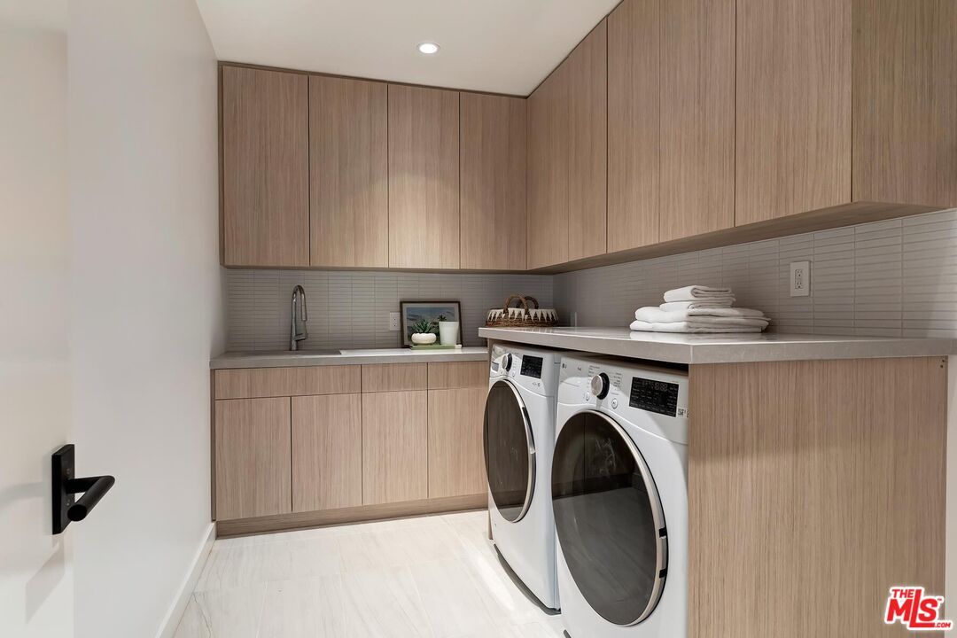 Interior, Recessed Lighting, Washer