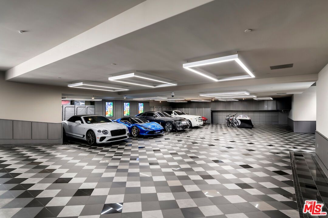 Garage, Interior, Recessed Lighting