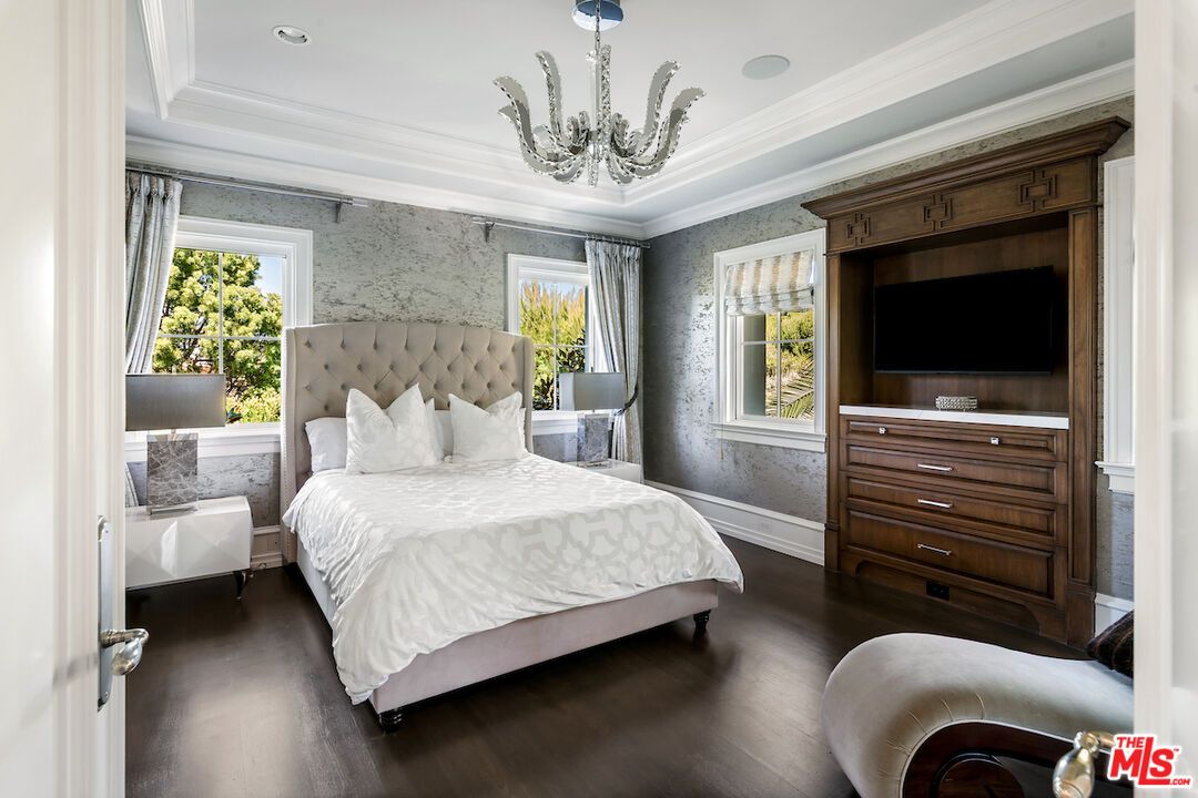 Bedroom, Chandelier, Interior, Recessed Lighting, Wood Texture Flooring