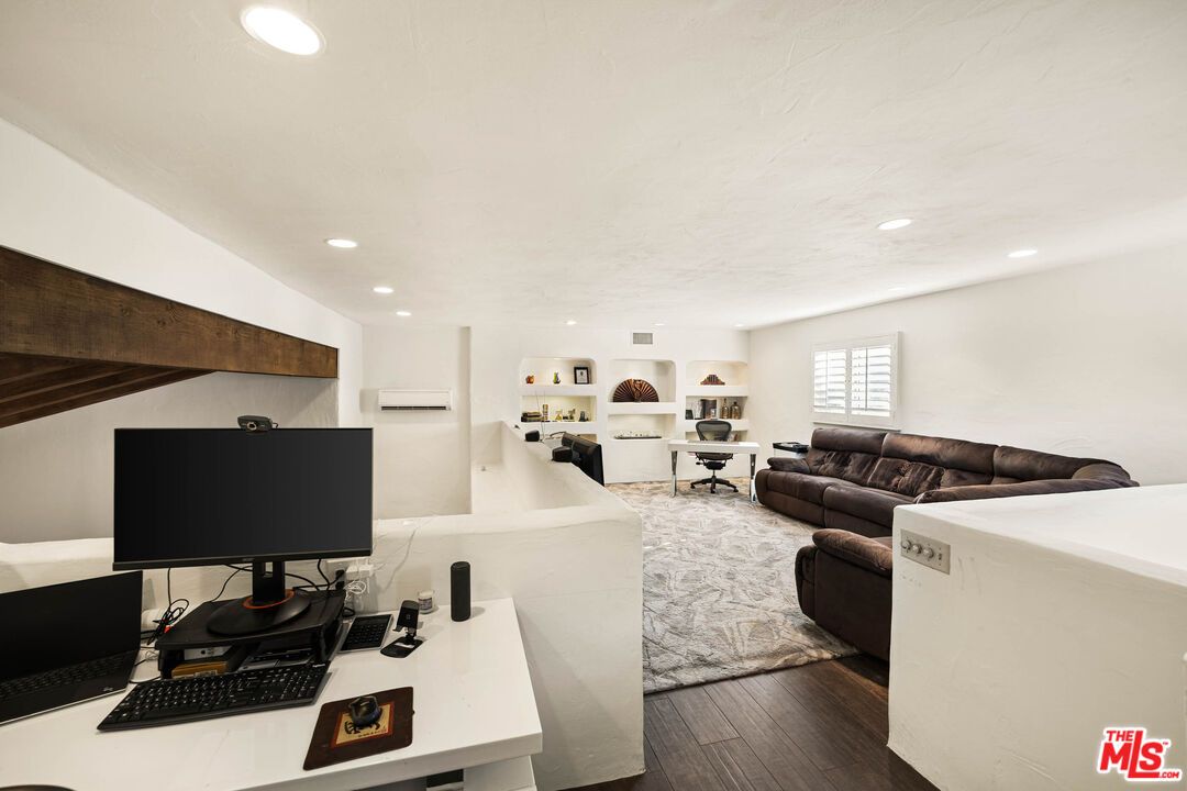 Home Office, Interior, Living room, Recessed Lighting, Wood Texture Flooring