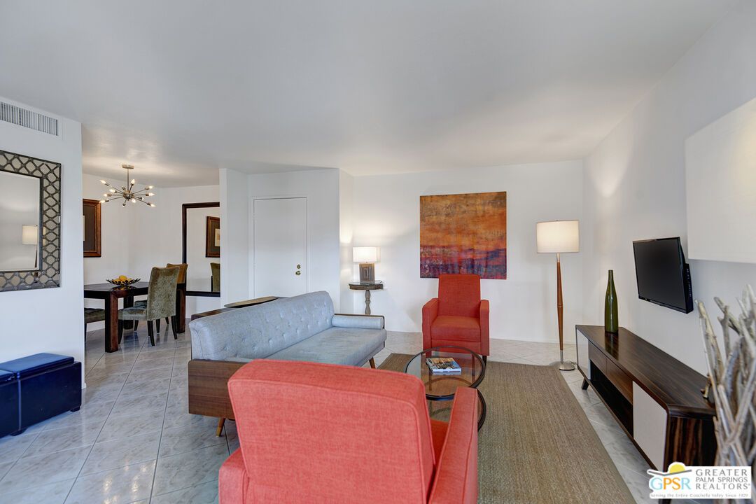 Dining room, Interior, Living room, Pendant Lights