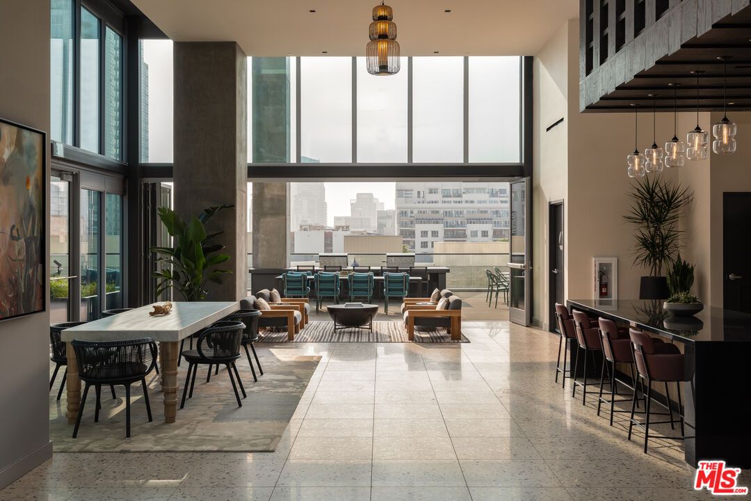 Dining room, Interior, Living room, Pendant Lights, Recessed Lighting