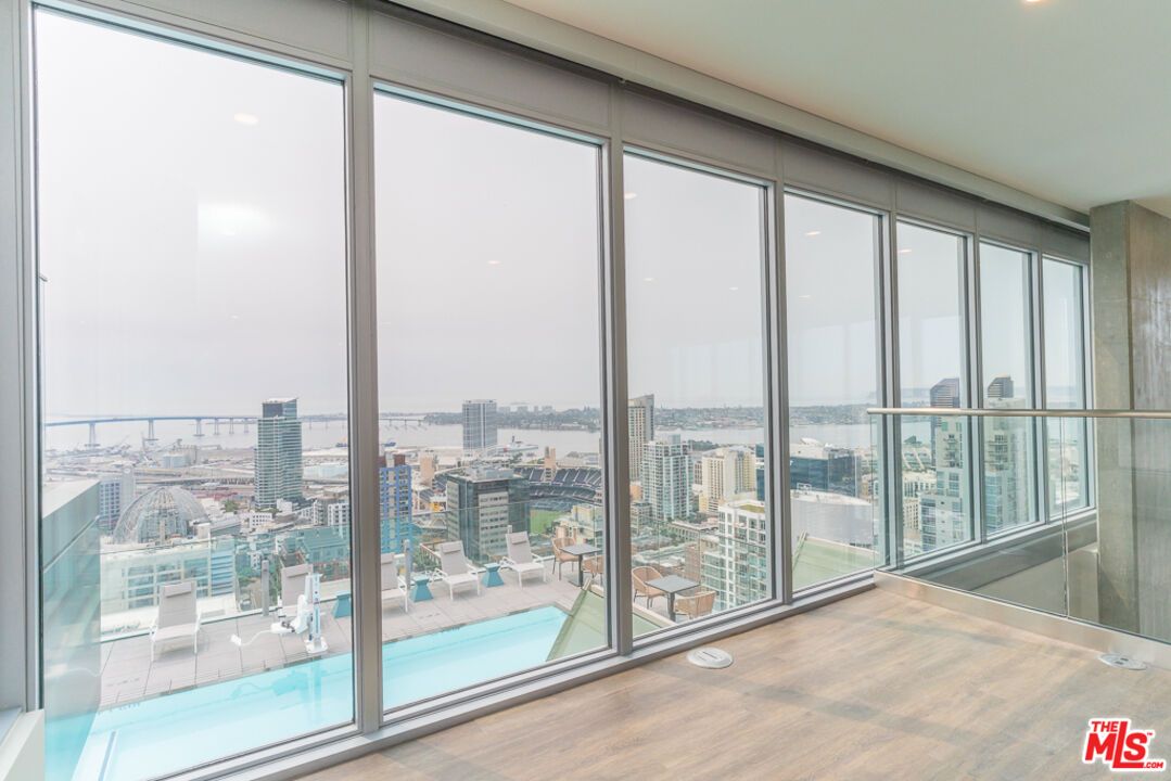 Interior, Other, Skyline