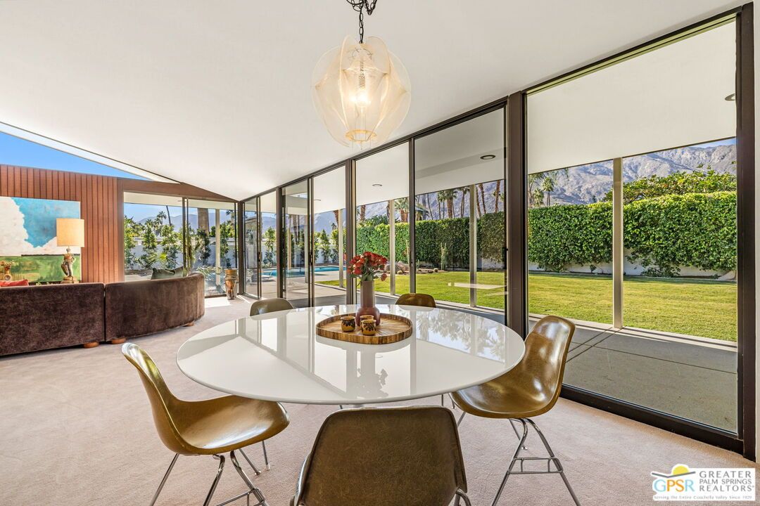 Dining room, Interior, Pendant Lights