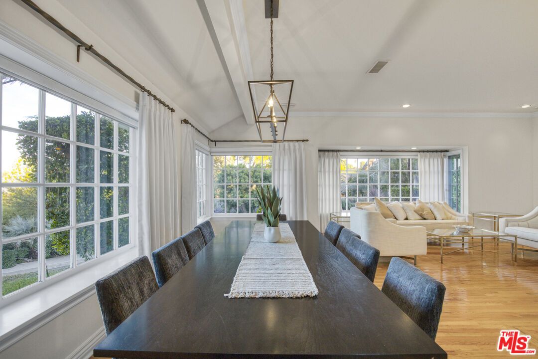 Dining room, Interior, Living room, Pendant Lights, Recessed Lighting, Wood Texture Flooring