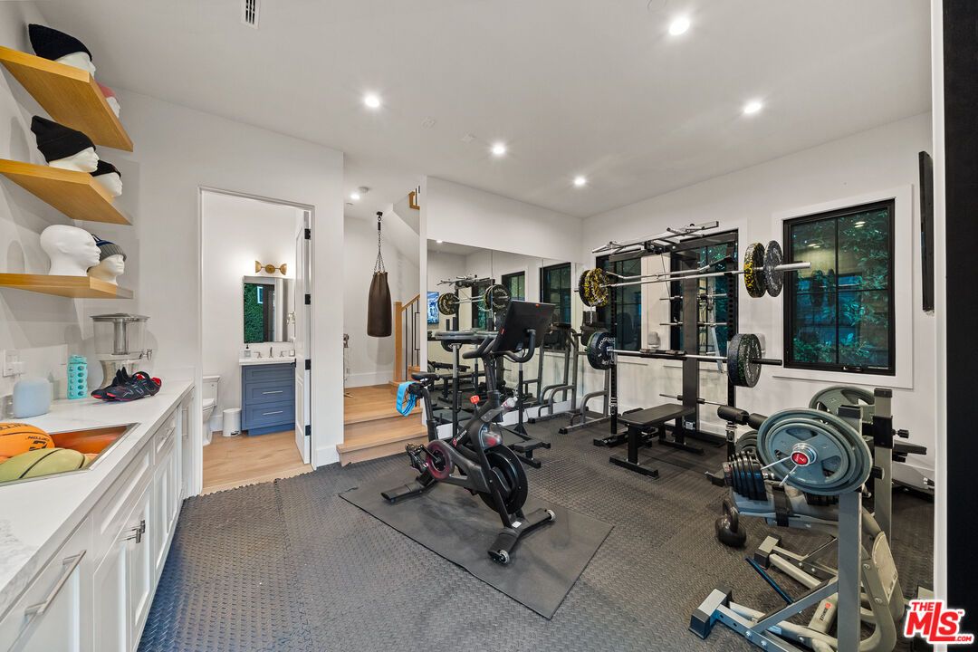Fitness Equipment, Interior, Recessed Lighting, Wood Texture Flooring