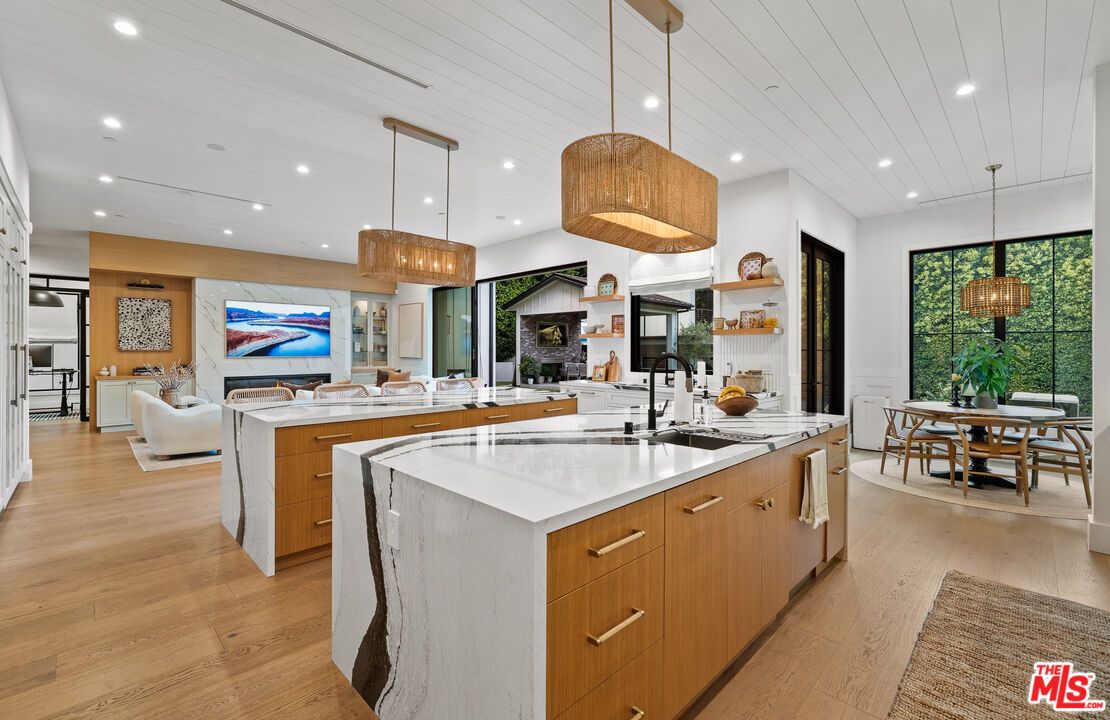 Dining room, Interior, Kitchen, Living room, Pendant Lights, Recessed Lighting, Wood Texture Flooring