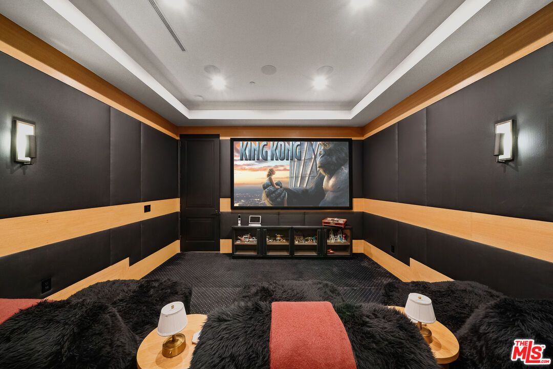 Interior, Projection Screen, Recessed Lighting, Theatre Room