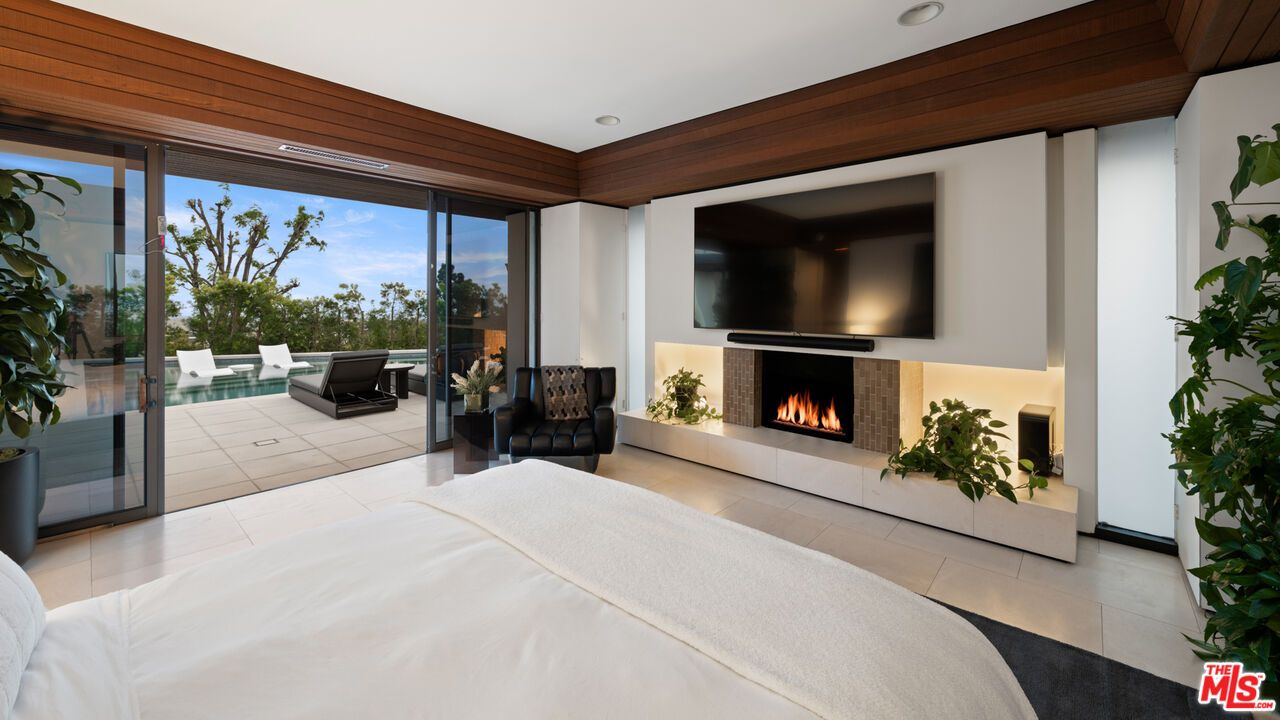 Bedroom, Fireplace, Interior, Recessed Lighting