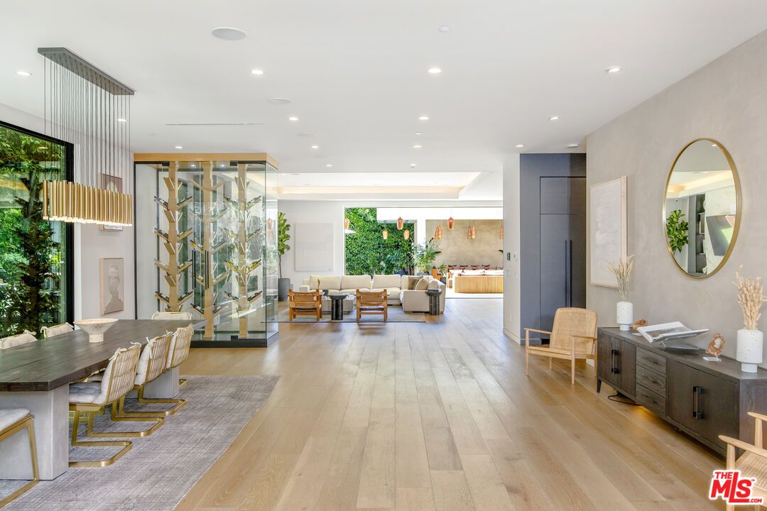 Dining room, Interior, Living room, Pendant Lights, Recessed Lighting, Wood Texture Flooring