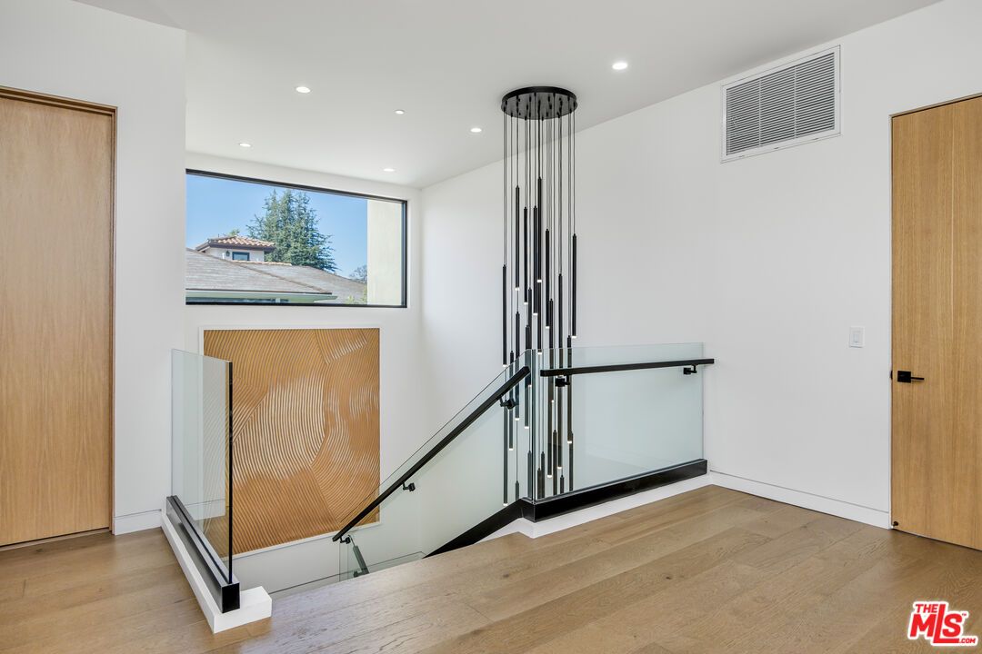 Interior, Pendant Lights, Recessed Lighting, Wood Texture Flooring