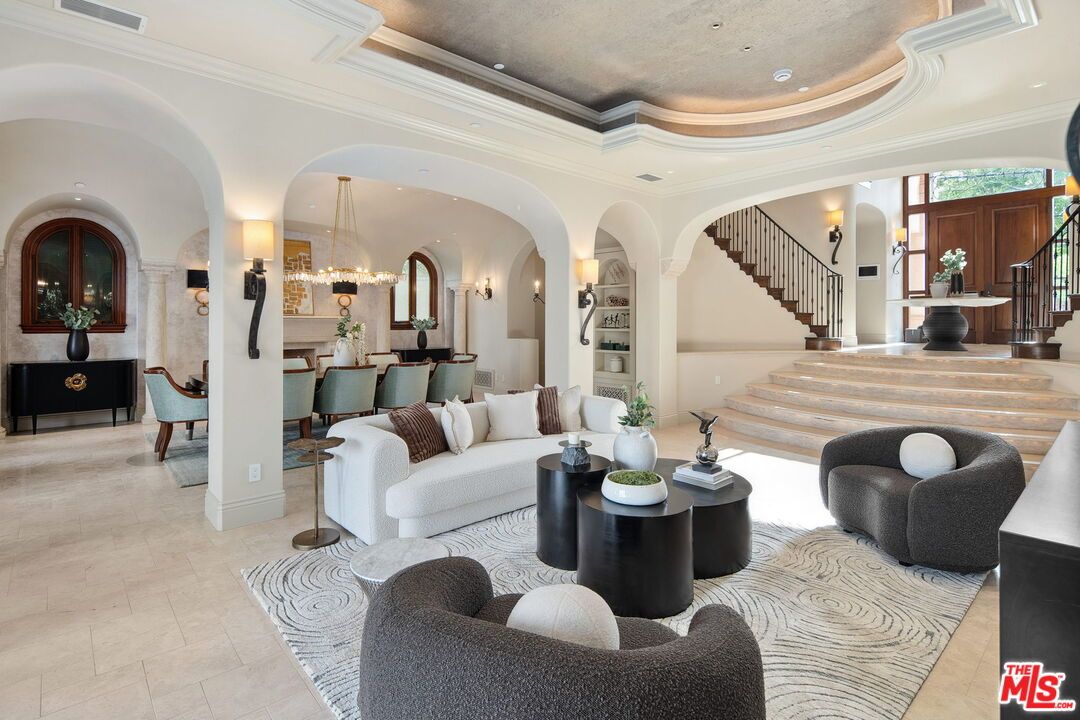 Chandelier, Dining room, Interior, Living room, Pendant Lights, Recessed Lighting