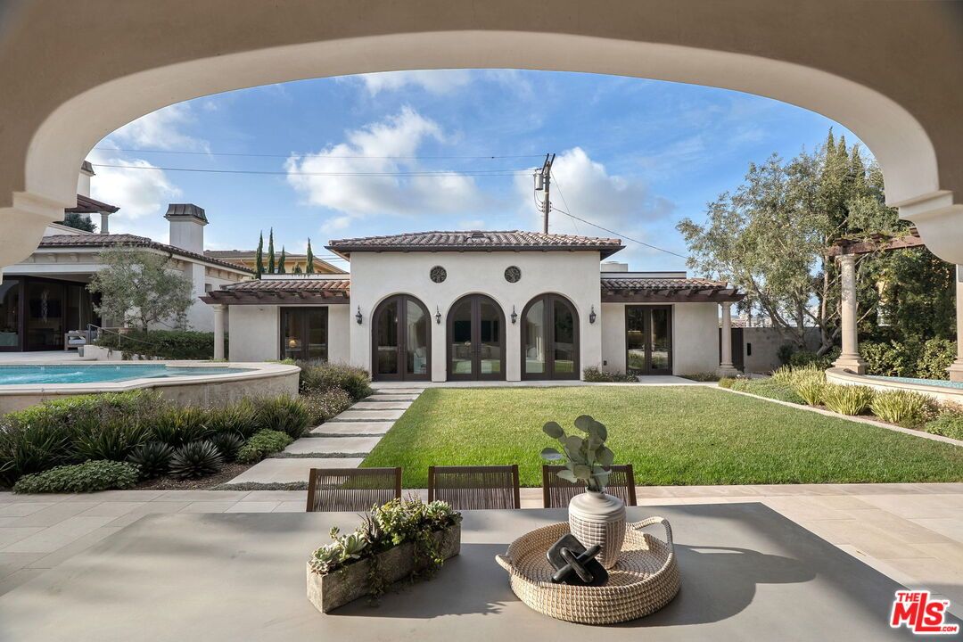 Backyard, Exterior, Pool