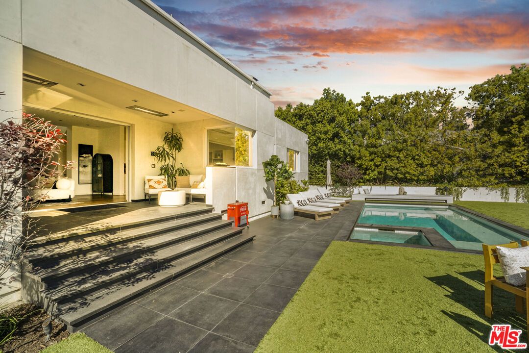 Backyard, Exterior, Pool