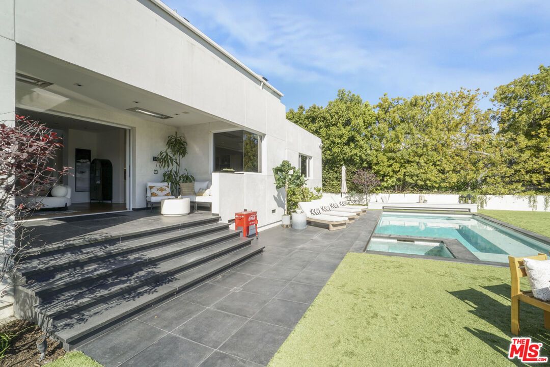 Backyard, Exterior, Pool