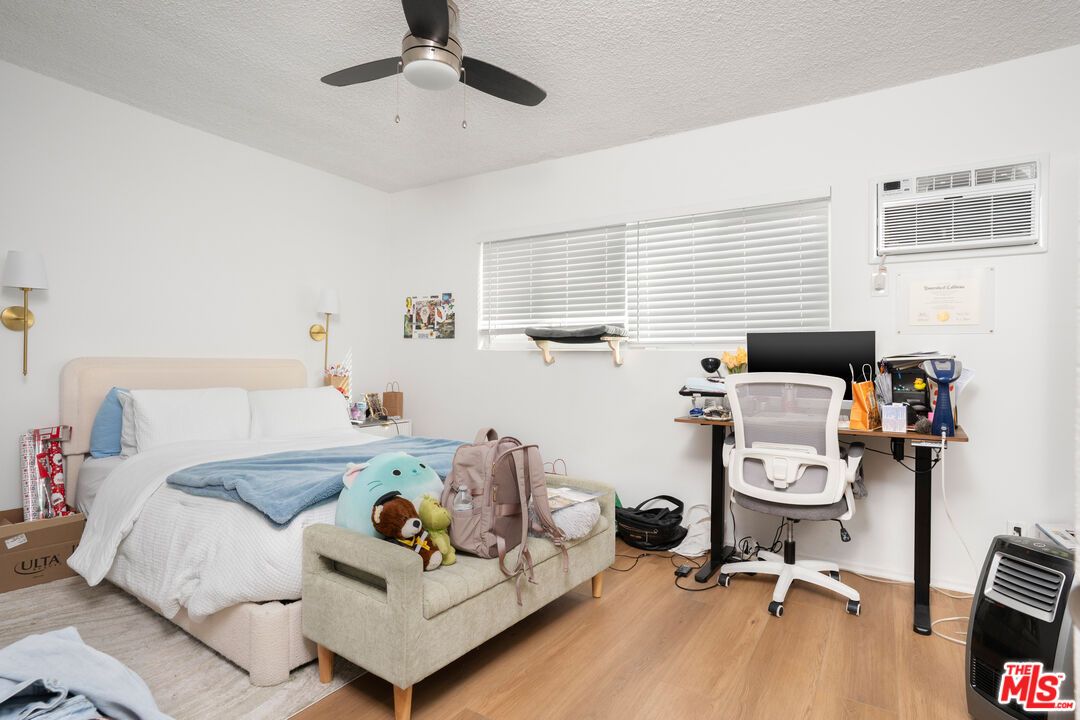 Bedroom, Home Office, Interior, Wood Texture Flooring