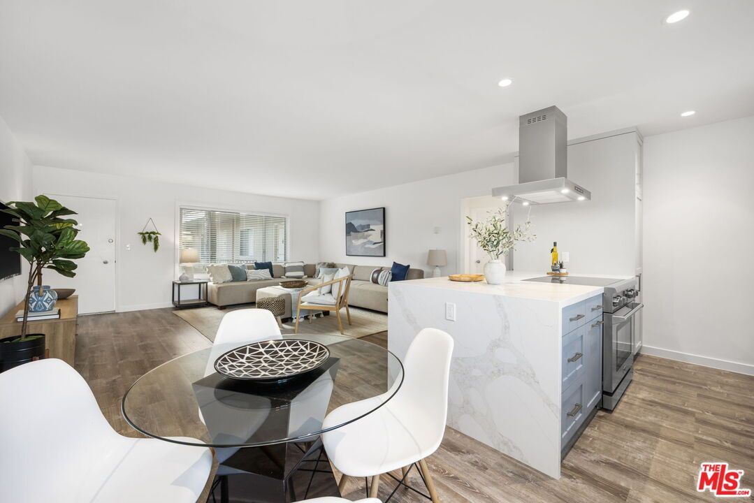 Dining room, Interior, Kitchen, Living room, Recessed Lighting, Wood Texture Flooring