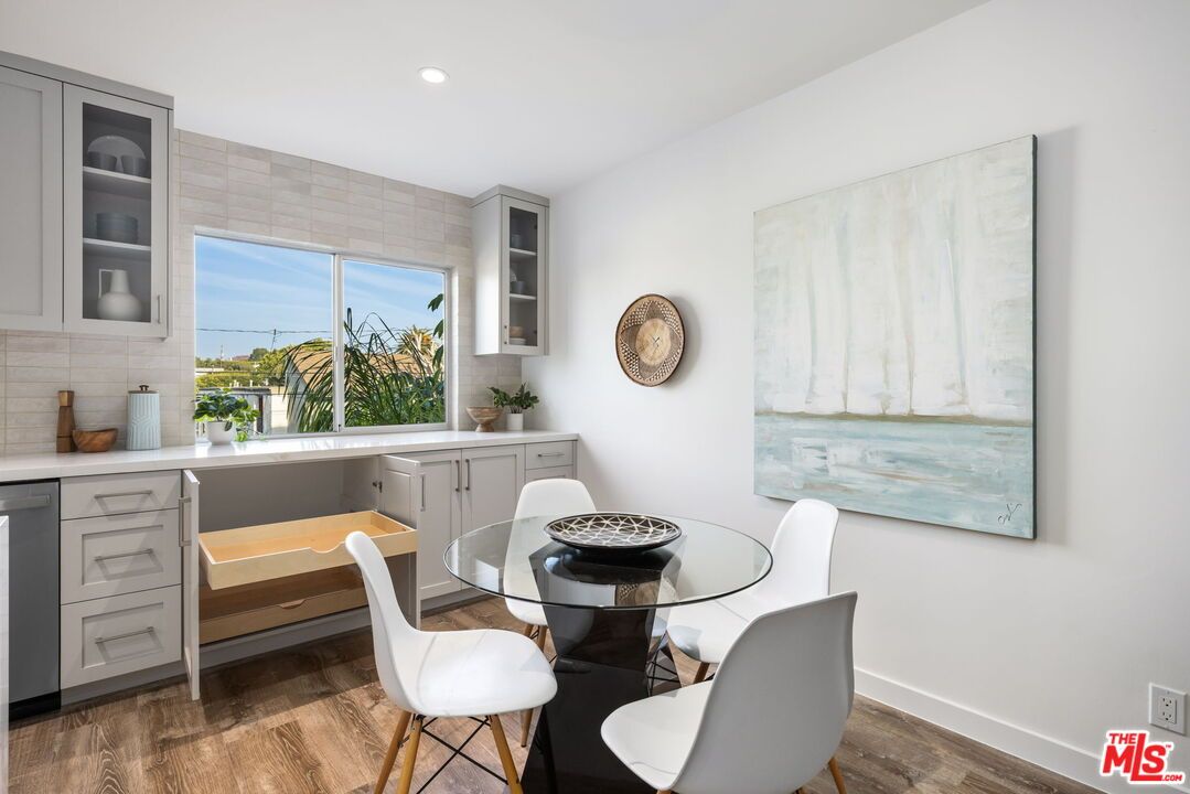 Dining room, Interior, Recessed Lighting, Wood Texture Flooring