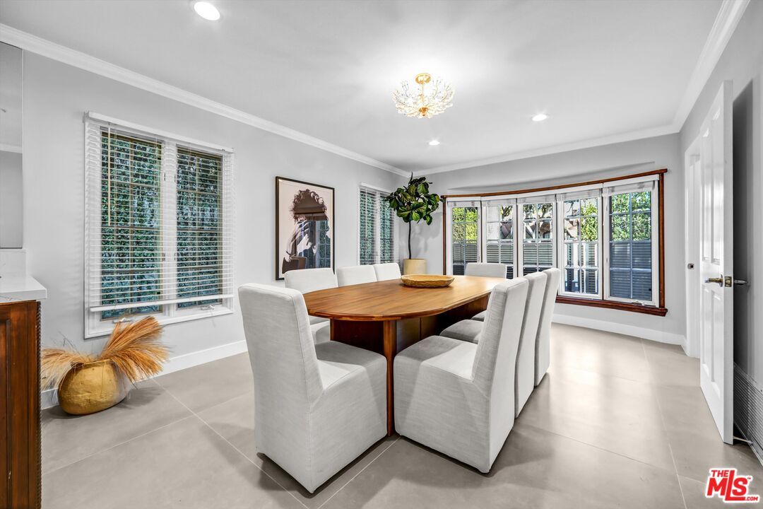 Dining room, Interior, Recessed Lighting