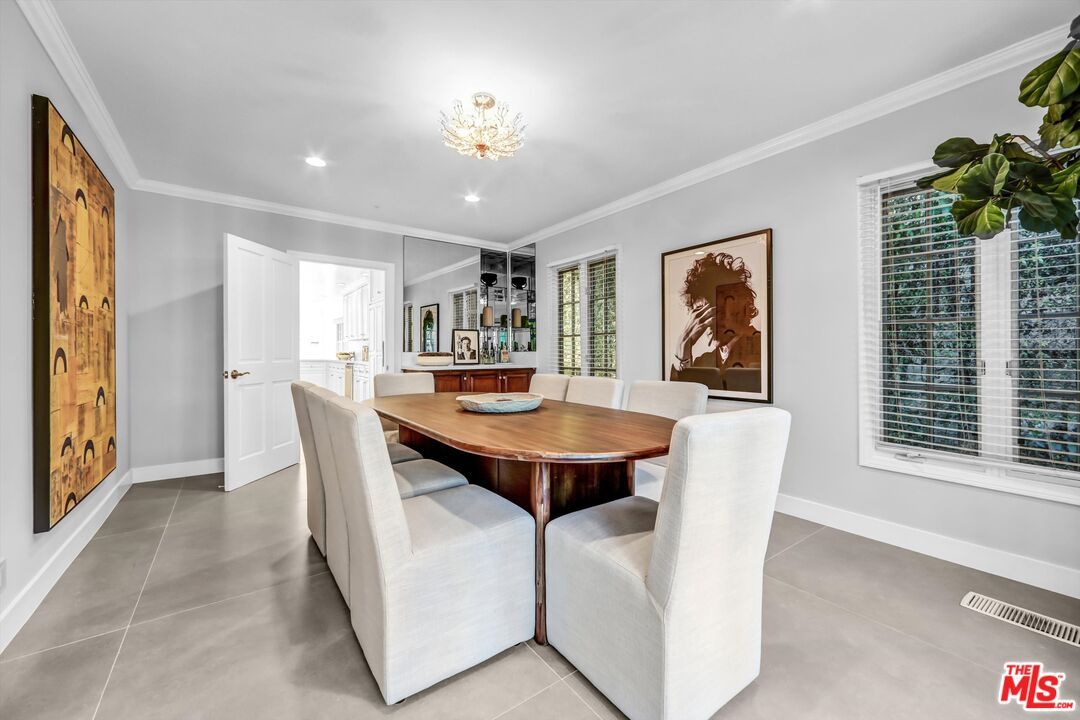 Dining room, Interior, Recessed Lighting