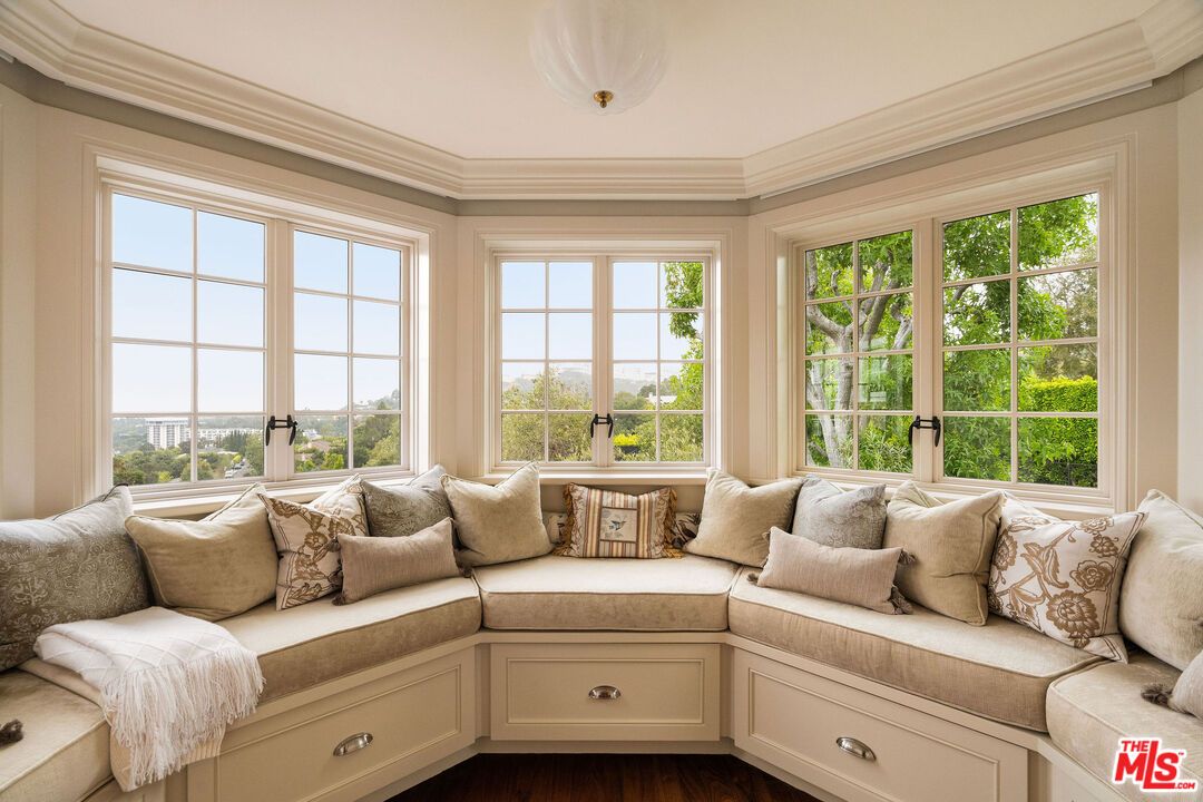 Interior, Sun Room, Wood Texture Flooring