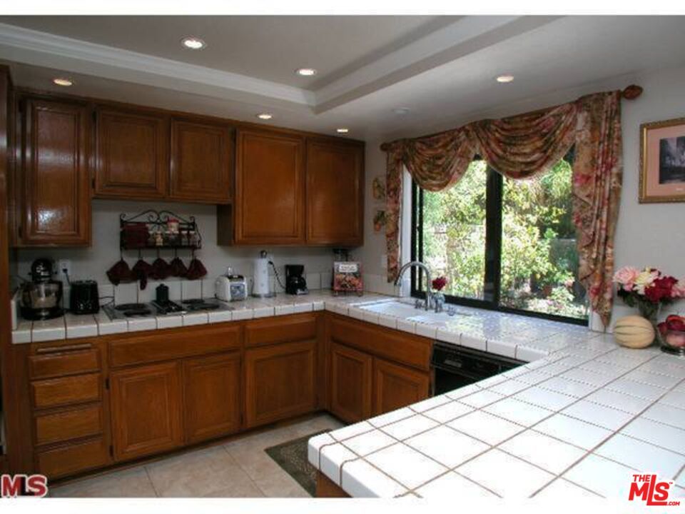 Interior, Kitchen, Recessed Lighting, Tile Countertops