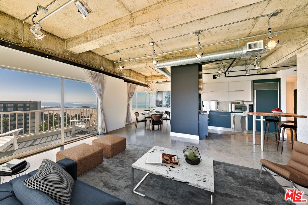 Dining room, Interior, Living room, Pendant Lights, Water