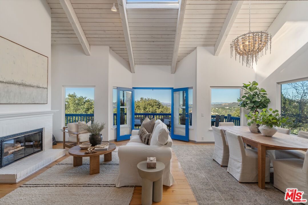 Chandelier, Dining room, Fireplace, Interior, Living room, Wood Texture Flooring