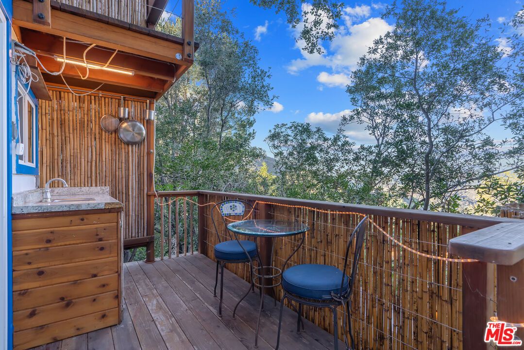 Exterior, Wood Texture Flooring