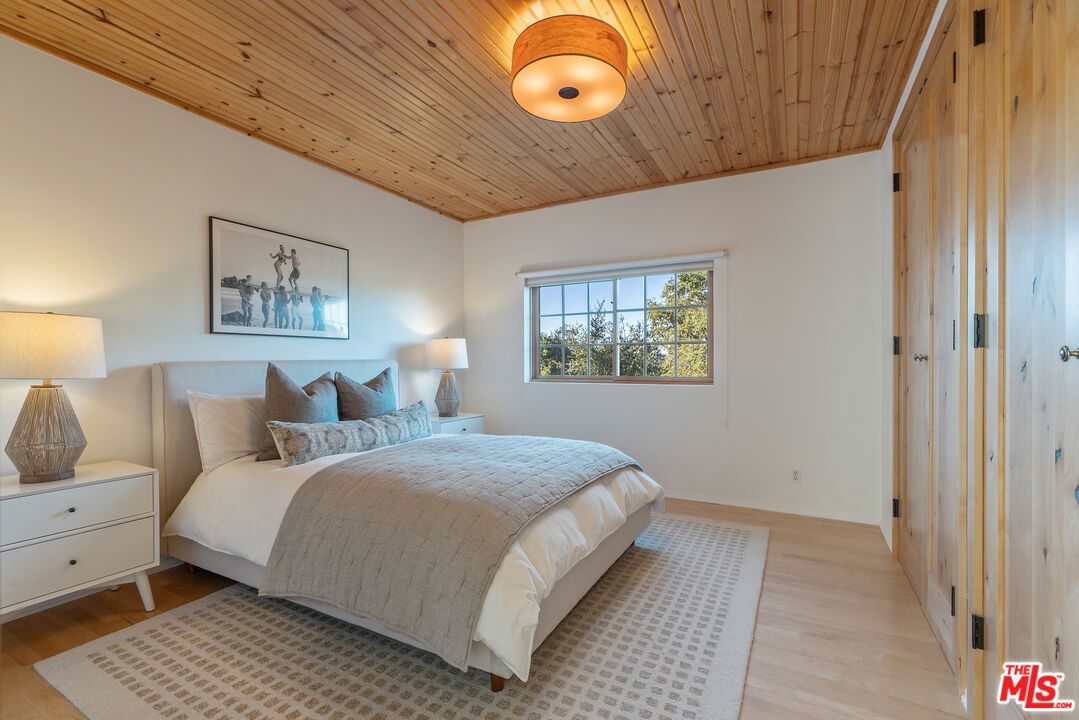 Bedroom, Interior, Wooden Ceilings, Wood Texture Flooring