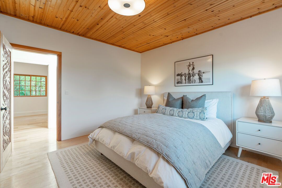 Bedroom, Interior, Wooden Ceilings, Wood Texture Flooring