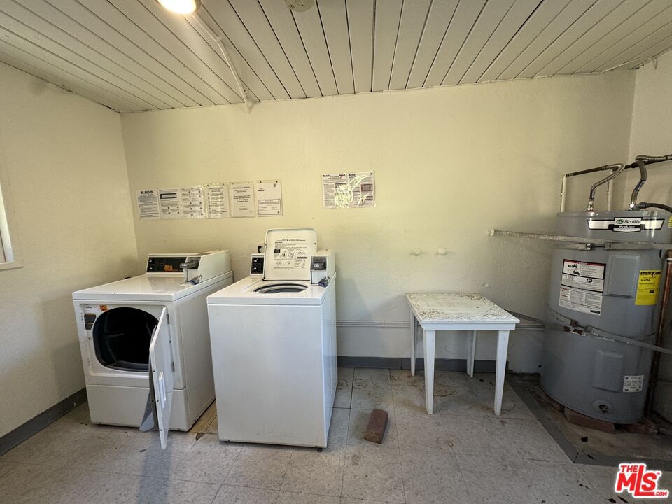 Interior, Washer