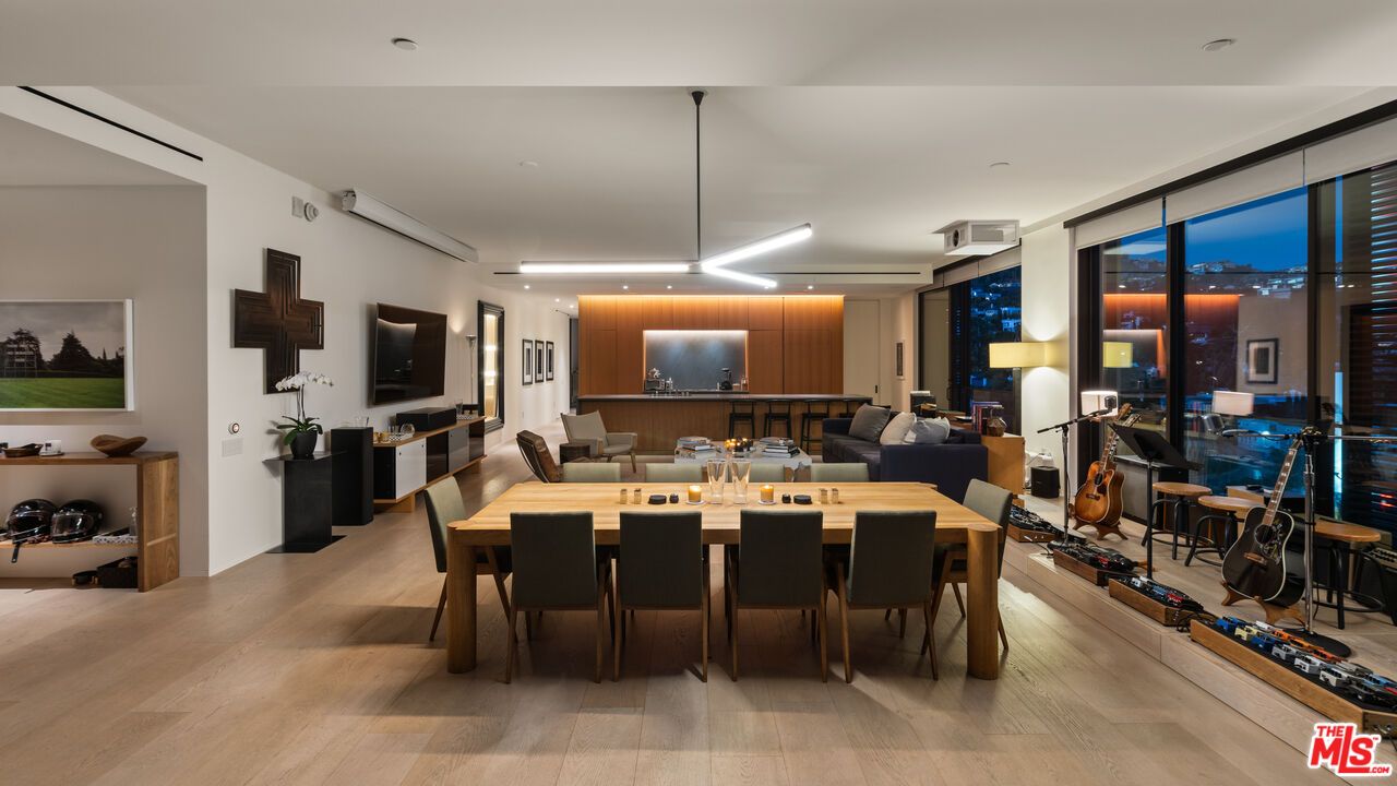 Dining room, Interior, Living room, Recessed Lighting, Wood Texture Flooring