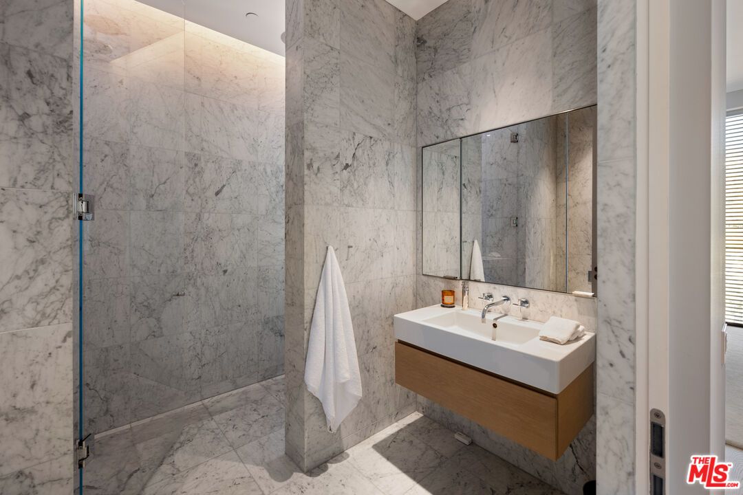 Bathroom, Interior, Marble, Marble Walls