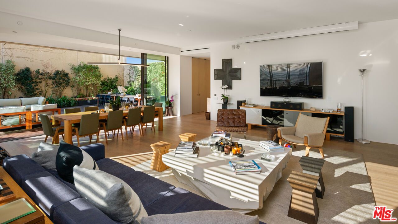 Dining room, Interior, Living room, Pendant Lights, Recessed Lighting, Wood Texture Flooring