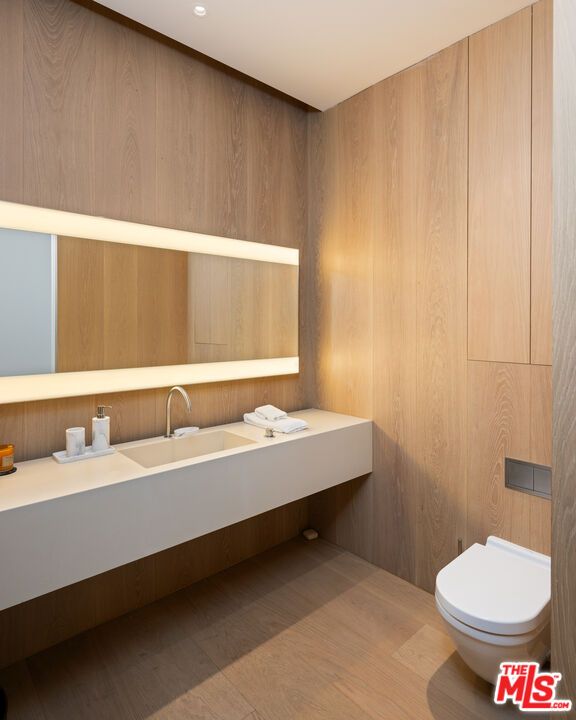 Bathroom, Interior, Recessed Lighting, Wood Texture Flooring, Wooden Walls