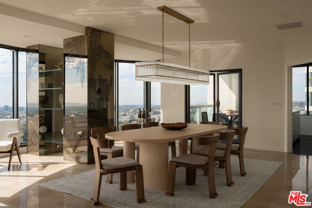 Chandelier, Dining room, Interior