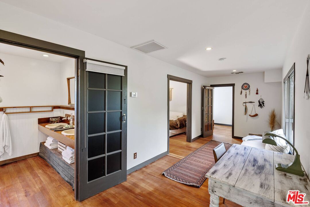Bathroom, Interior, Recessed Lighting, Wood Texture Flooring