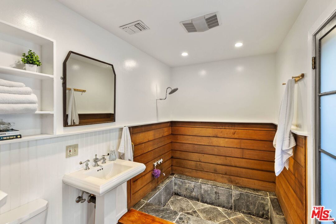 Bathroom, Interior, Recessed Lighting, Wooden Walls