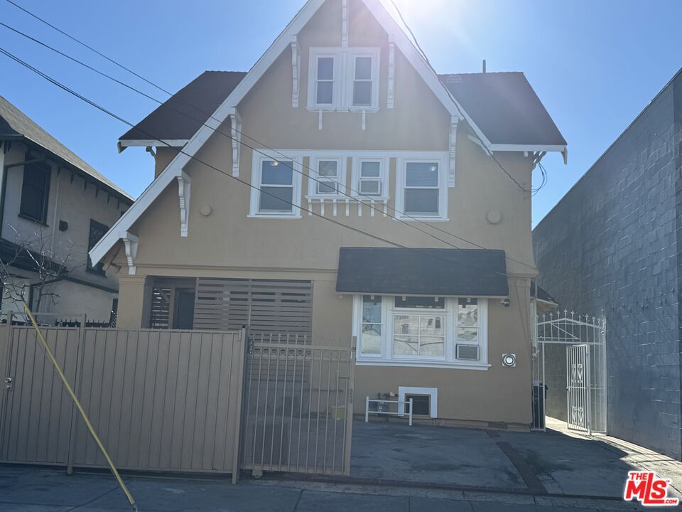 Exterior, Facade, American Craftsman