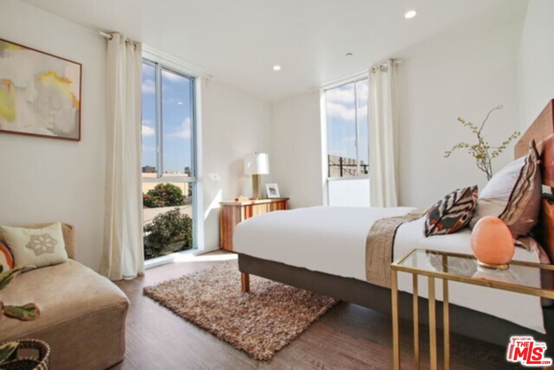 Bedroom, Interior, Recessed Lighting, Water, Wood Texture Flooring