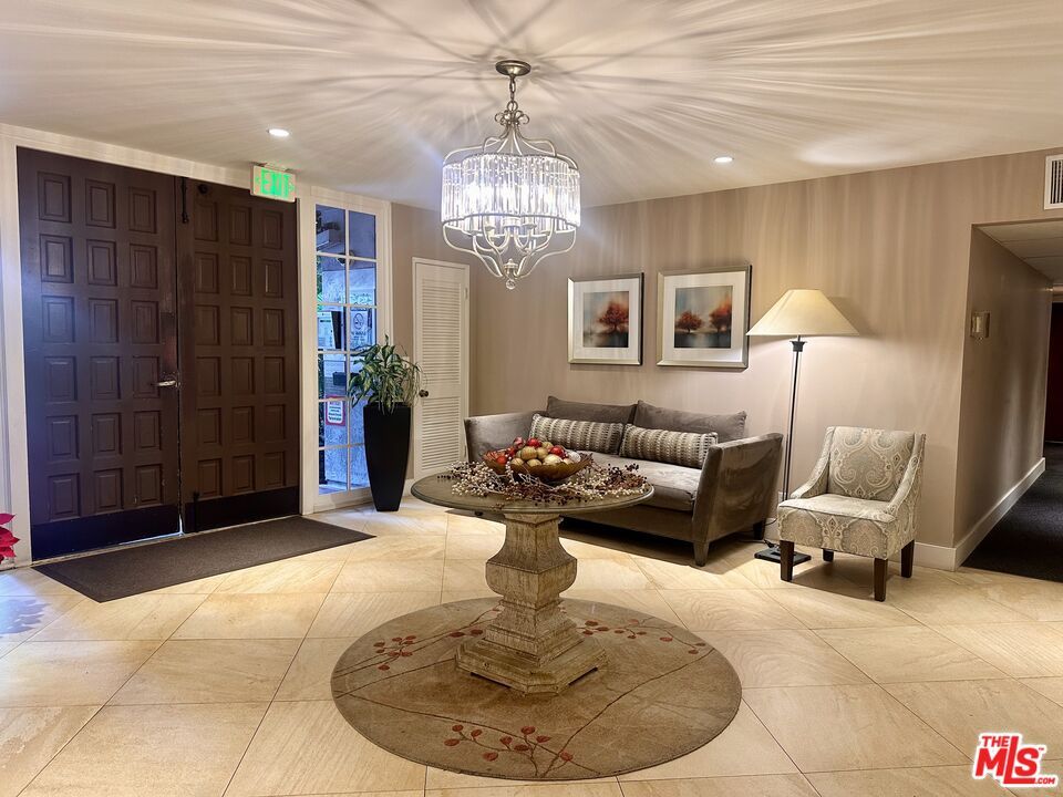 Chandelier, Interior, Living room, Recessed Lighting